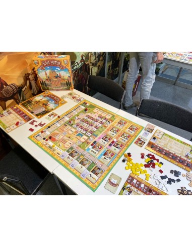 Alma Mater περιεχόμενα